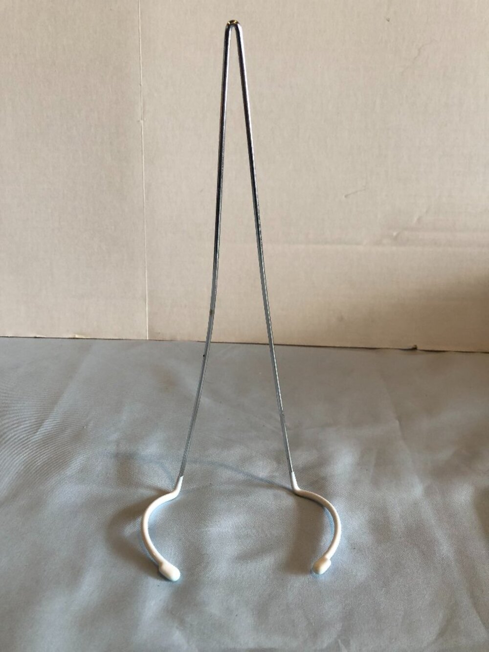 Metal with White Base 11" Height Total Doll Stand #F21